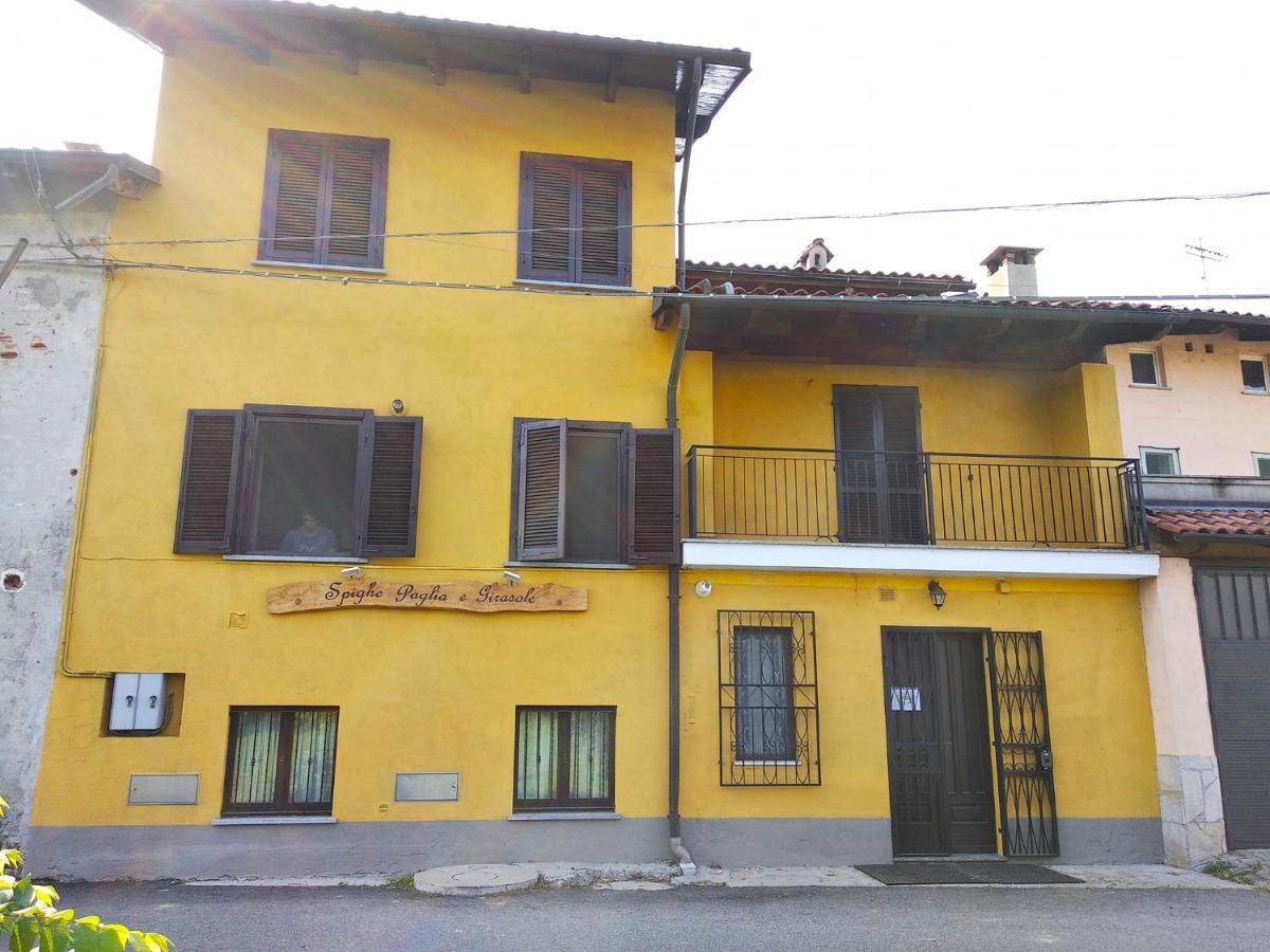 Spighe Paglia E Girasole Acomodação com café da manhã Candia Canavese Exterior foto