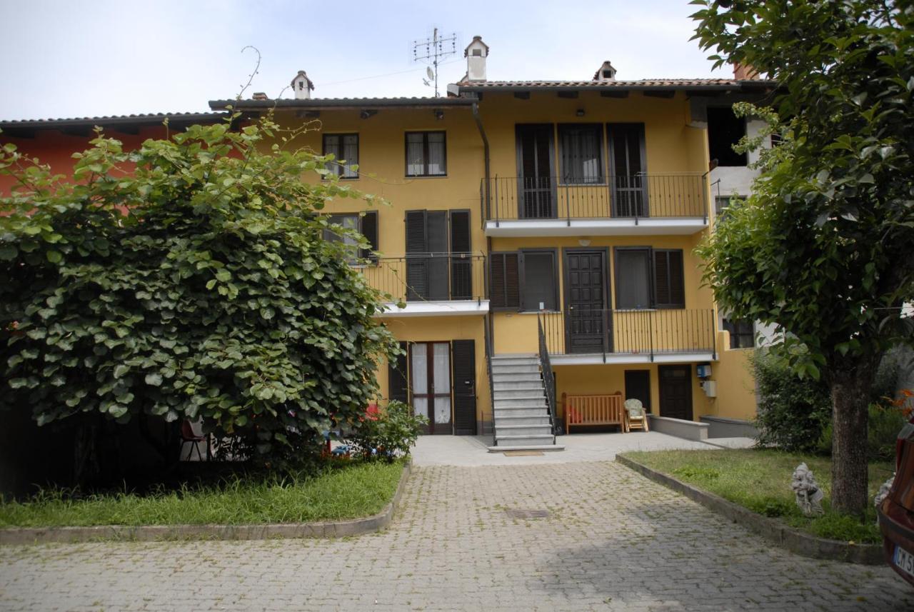 Spighe Paglia E Girasole Acomodação com café da manhã Candia Canavese Exterior foto