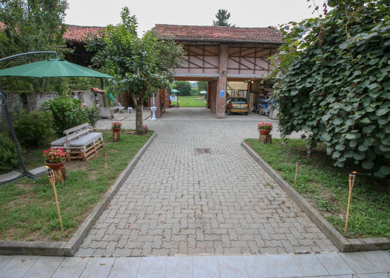 Spighe Paglia E Girasole Acomodação com café da manhã Candia Canavese Exterior foto